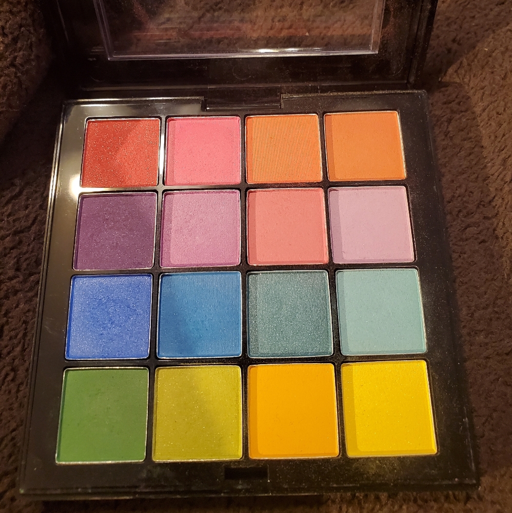 NYX Ultimate Brights Eyeshadow Palette